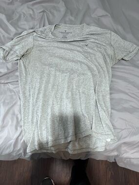 American Eagle Outfitters Light Gray Short Sleeve Tee